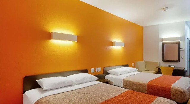 Четырёхместный номер Standard Motel 6 Midland, TX