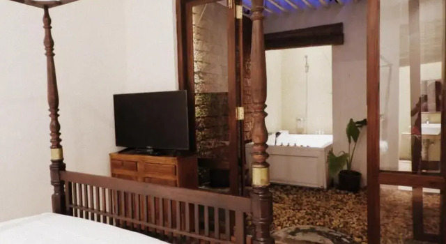 Люкс с видом на бассейн Artisan Villa