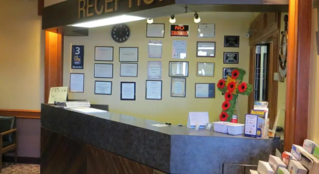 Key West Inn, Брондау Қонақ үй Devon Central Alberta