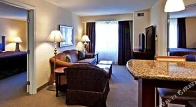 Люкс Homewood Suites by Hilton South Bend Notre Dame Area