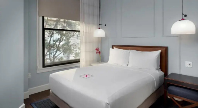 Двухместный номер Mono Axiom Hotel