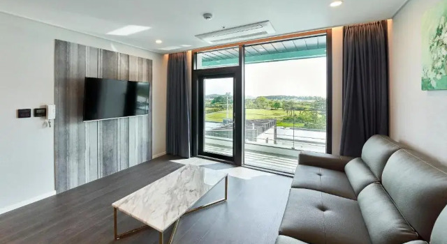 Люкс с 2 комнатами SN Hotel Daecheon