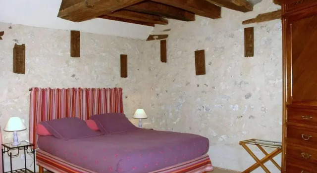Gîte de charme XVIIe siècle avec jardin clos, balnéo, terrasse panoramique et WIFI près du Château de Villandry - FR-1-381-471, Book Hotel Villandry 
