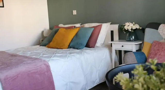 Студия Pretty and quiet studio, with wifi and parking