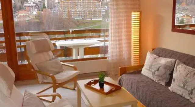 Apartment Nid daigle E1 by Interhome, Prenota Appartamento Hotel a Canton Vallese con parcheggio, Parcheggio