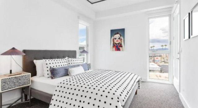 One Lux Stay at G8