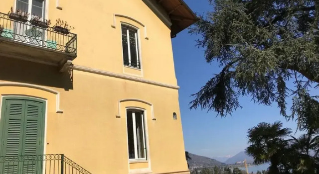 Bnbook - Casa Magnolie Lago Maggiore, Prenota Hotel Meina Lago Maggiore