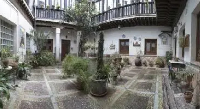 El Patio de Mi Casa, Забронировать Отель Отели Толедо 3 звезды, рядом с Бывшая мечеть Кристо-де-ла-Лус, 3*
