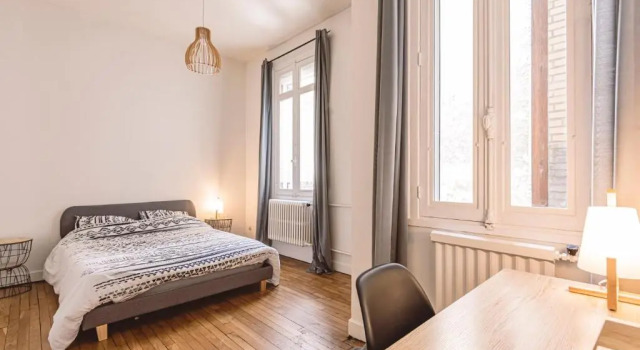 L'haussmannien - Spacieux 4 chambres - Centre - Gare, Rezerwuj Hotel Reims Champagne