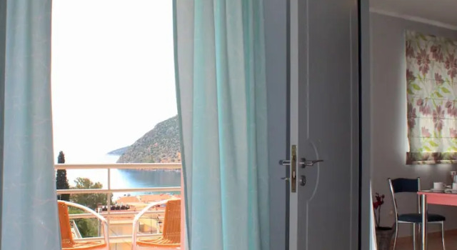 Трёхместный номер Superior с видом на море Amaryllis Hotel Apartments