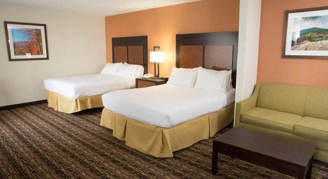 Двухместный люкс Holiday Inn Express Hotel & Suites Cherokee-Casino by IHG