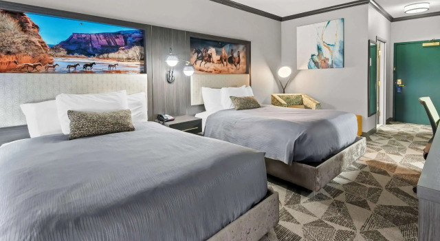 Четырёхместный номер Standard Big Country Hotel & Suites, SureStay Collection by BW
