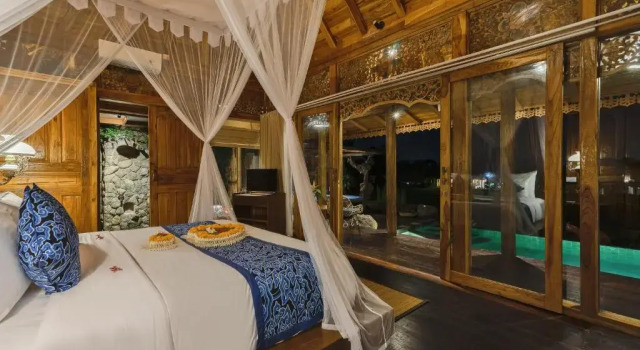 Airsania Ubud Antique Villas, Rezervovat Vila Hotely v Bali se snídaní, Snídaně