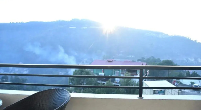 Апартаменты Solace Suites - Kasauli Barog First Hometel