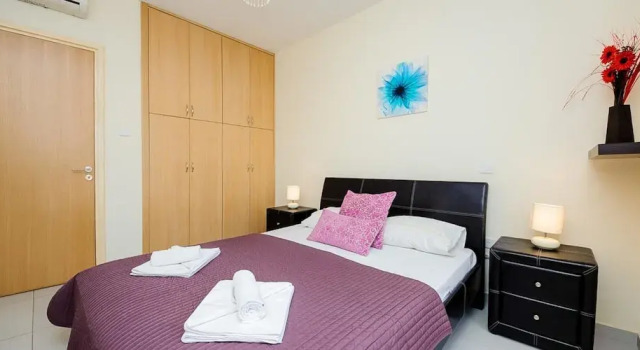 Oceanview Townhouse 077, Boek Hotel Hotels in Protaras met parkeren, in de buurt van Sunrise Beach, Parkeren