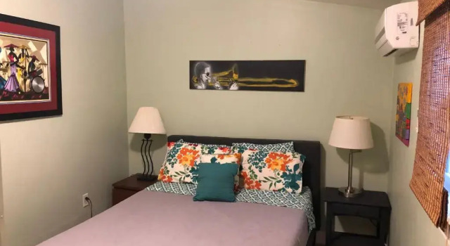 Апартаменты Antonine Apartment Upper Garden District