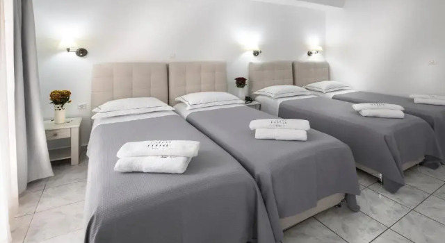 Четырёхместный номер Standard Carolina Hotel