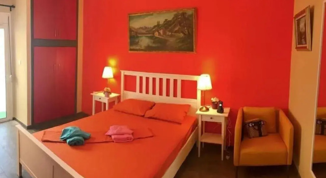 Central Stylish 1 Double Bed Flat, Забронировать Отель Отели Афины 3 звезды, рядом с Монастираки, 3*