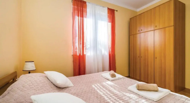 Stunning Home in Debeljak With Wifi and 6 Bedrooms