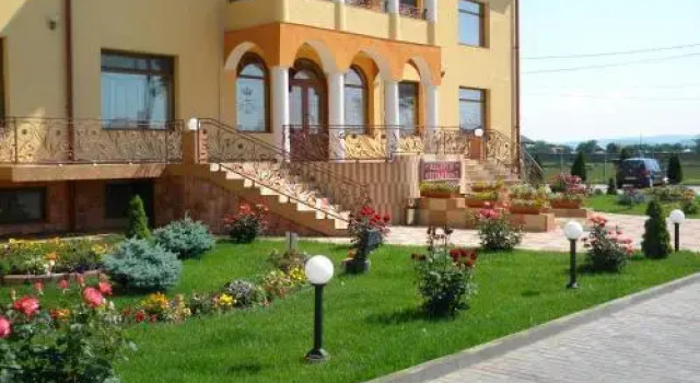 Motel Imperial, Varaa Motelli Hotellit Carpathians - Romania uima-altaalla, Uima-allas