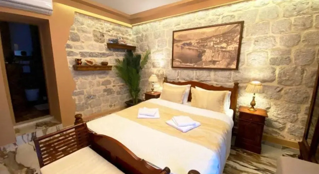 Апартаменты Deluxe D & Sons Apartments