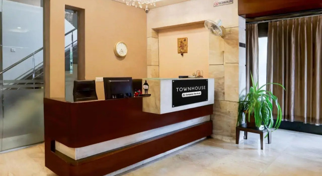 Townhouse 900 Hotel Surya Palace, Забронировать Отель Отели штата Махараштры 3 звезды, 3*