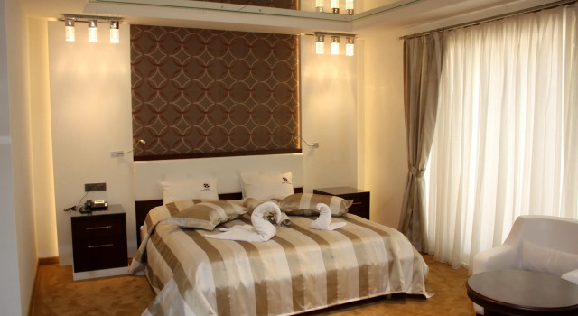Deluxe Hotel and Spa