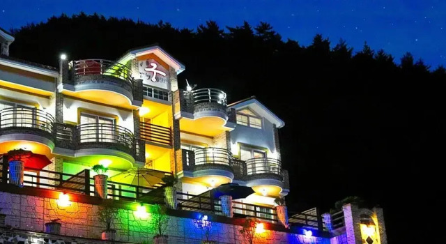Gung Pension, Prenota Hotel Hotel a Sud Jeolla con piscina, Piscina