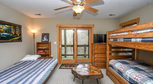 Canopy Escape by Taylor Made Deep Creek, Buchen Sie Ferienhaus Hotels in Maryland mit Parkplatz, Parkplätze