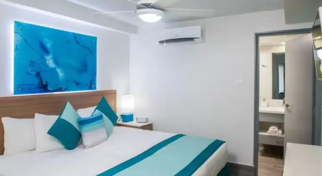 Полулюкс South Gap Hotel