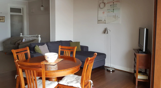 Newcastle Terraces & Apartments - Vista Apartment, Забронировать Апартаменты/квартира Ньюкастл Новый Южный Уэльс, рядом с Пляж Хорсшу