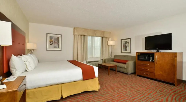 Двухместный номер Deluxe Holiday Inn Express Boston - Milford by IHG