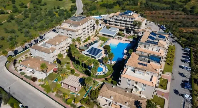 Vplaza Private Garage Balcony Pool View Flat, Забронировать Апартаменты/квартира Отели Портиман с парковкой, рядом с Пляж Кареануш, Парковка