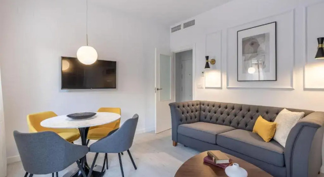 Апартаменты Central stylish and elegant 1 & 2 BR apartments III
