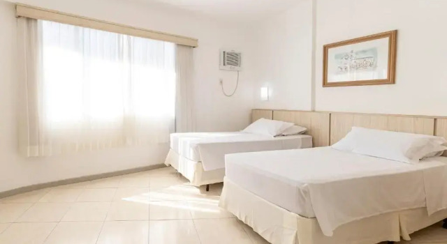 Четырёхместный номер Standard Hotel Ilha da Madeira