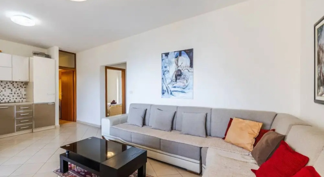Bright Sunny Apartment Beach Access, Забронировать Апартаменты/квартира Отели Саранда с парковкой, Парковка