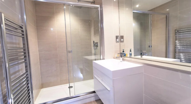 Номер Standard Spacious Double Room with en-suite - 2b
