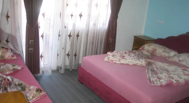 Трёхместный номер Standard с балконом Accommodation Royal Azur