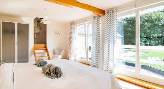 Коттедж Classic Luxurious Villa With Pool and Sauna, and Very Suitable for Culinary Workshops!