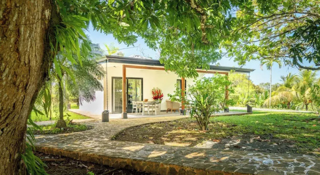 Номер Classic с видом на горы Mandala Ojochal Boutique Resort & Retreat Center