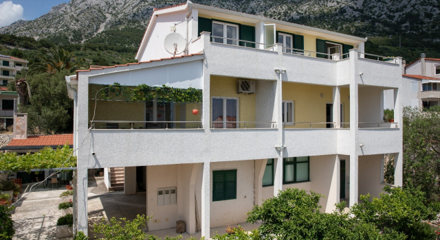 Apartment Ruzica - with sea view: A3 - zuti Igrane, Riviera Makarska