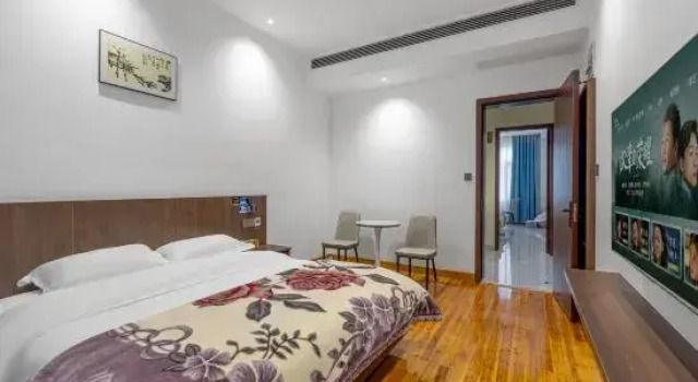 Трёхместный семейный люкс с 2 комнатами Riverbank Homestay