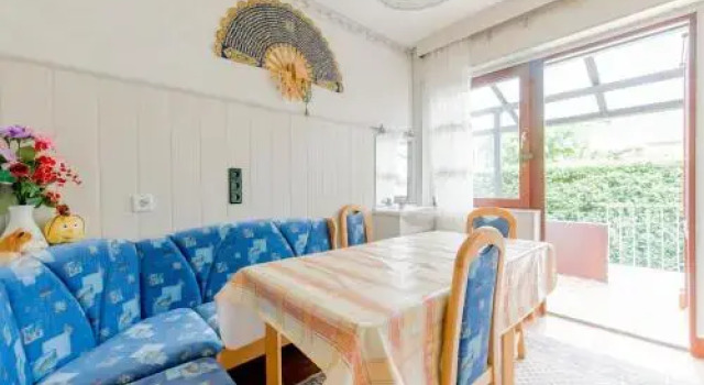 1 Private Single, 1 Twin Room. 3 Persons (6303), Забронировать Отель Латцен Ганновер, рядом с Торговый центр "Лайне Центер Латцен"