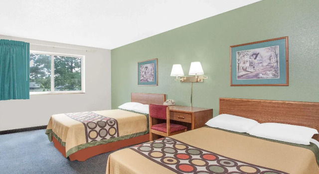 Четырёхместный номер Standard Red Roof Inn Queensbury