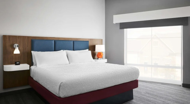 Двухместный люкс Accessible Hampton Inn & Suites Charlotte Steele Creek Road, NC