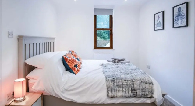 Flat 2 - 1 Bedroom Apartment - Tenby, Забронировать Апартаменты/квартира Отели Тенби с парковкой, рядом с Paragon Beach, Парковка