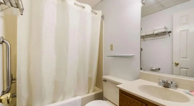 Двухместный люкс c 1 комнатой Econo Lodge Inn & Suites Lake Harmony - Pocono Mountains Area