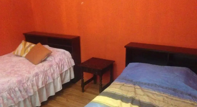 Casa Hostal Capitol, Забронировать Отель Centro Histórico Кито, рядом с Del Arbolito Park