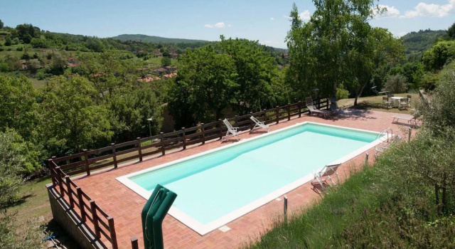 Вилла с балконом Villa in Casentino With Pool & Castle Views