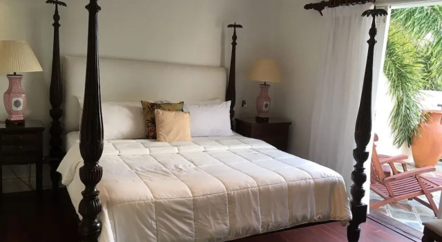 Cotton Bay Townhouse, Book Vacation Home Cottages in Cap Estate, Cottage
